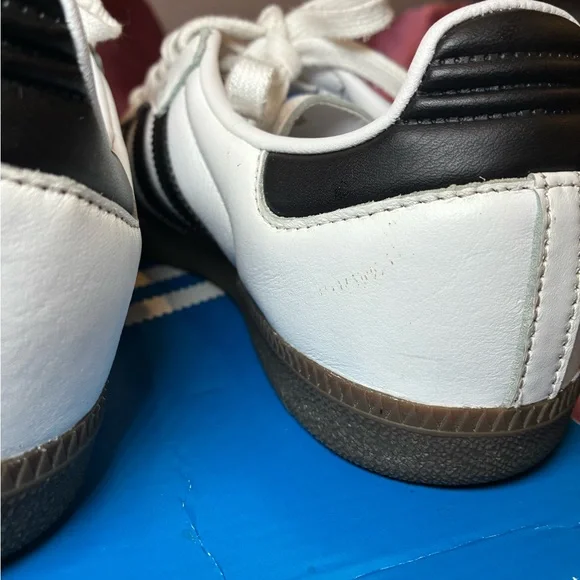 adidas Samba OG Shoes (M7/W8) - Picture 10 of 16